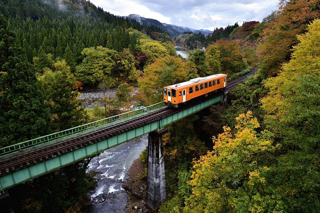 秋田内陸鉄道阿仁秋日横構図