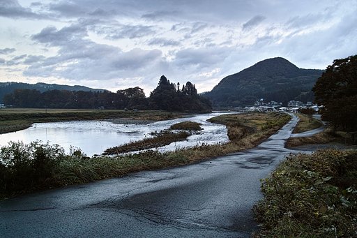 朝の森吉