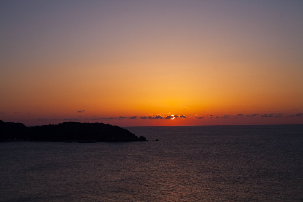 陸上岬からの日本海の夕焼け-2。