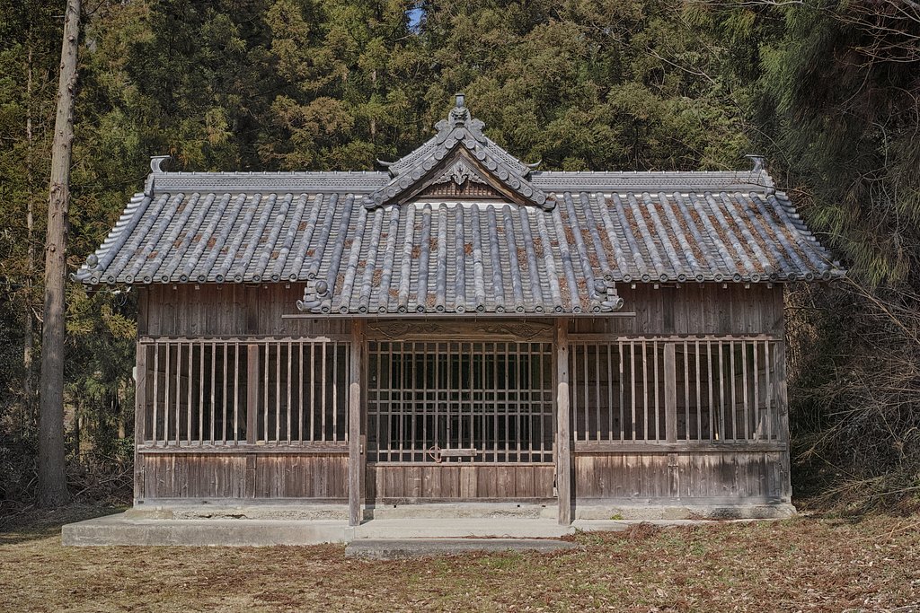 切幡寺　八大竜王堂
