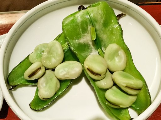 つまみ