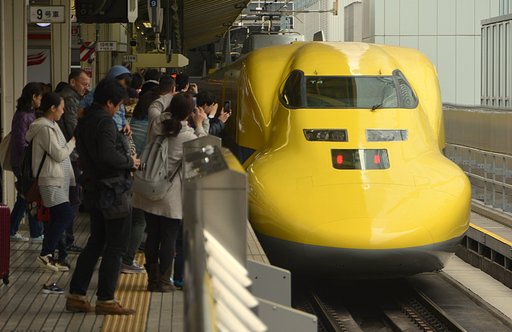 ドクターイエロー到着時の風景