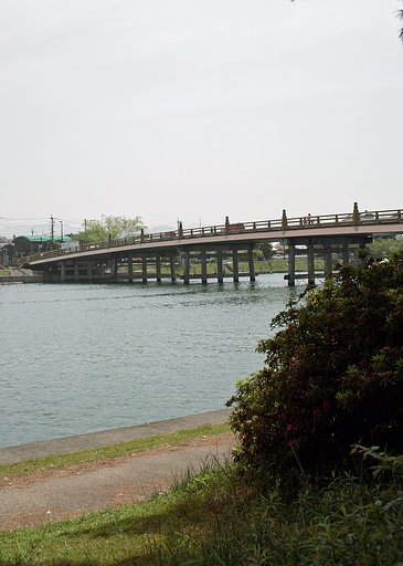 【縦画像】瀬田の唐橋