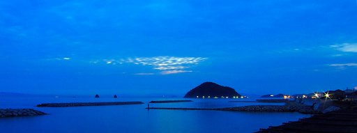 瀬戸の蒼　釣人