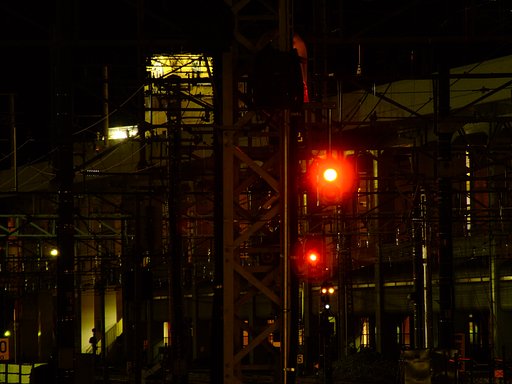 「光」郷愁の赤信号