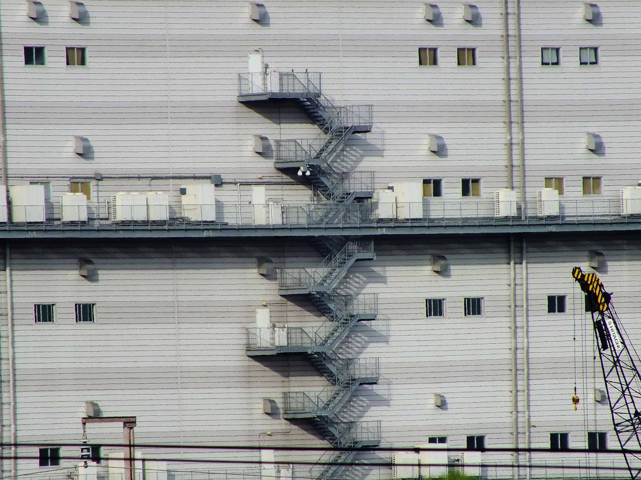工場の非常階段