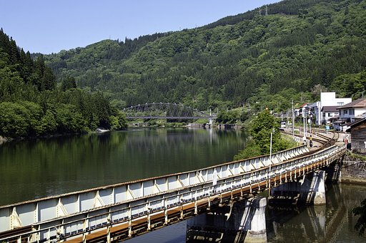 川