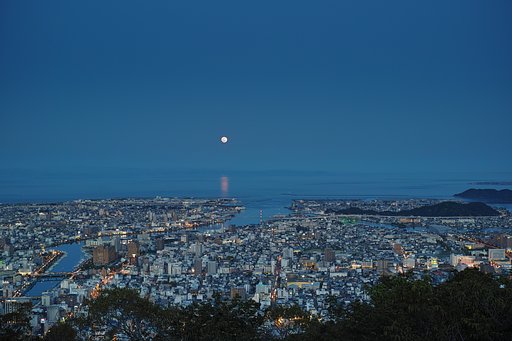 満月
