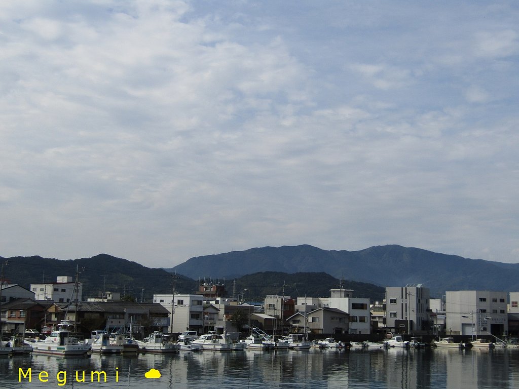 港の風景をお届けします