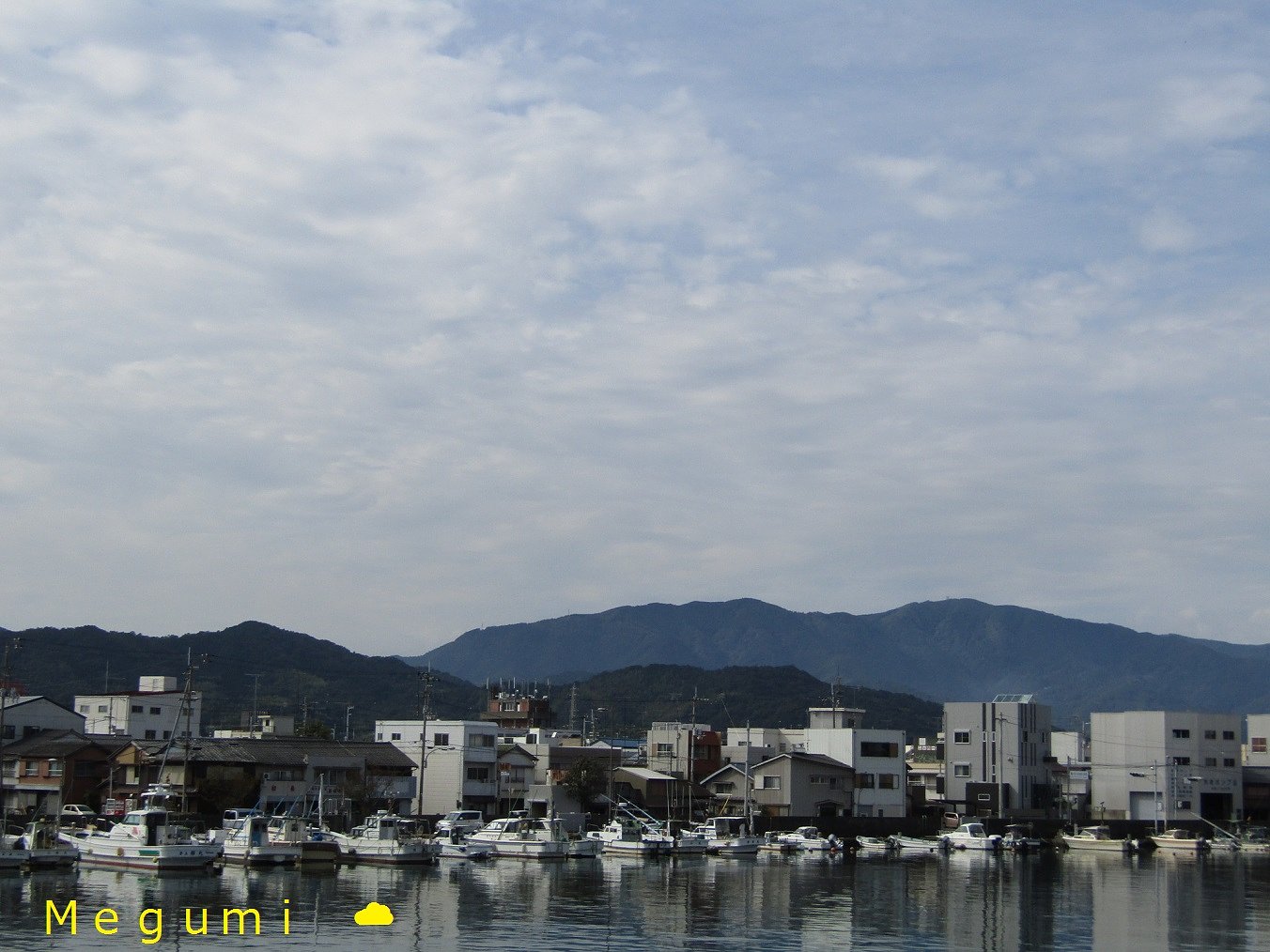 港の風景をお届けします