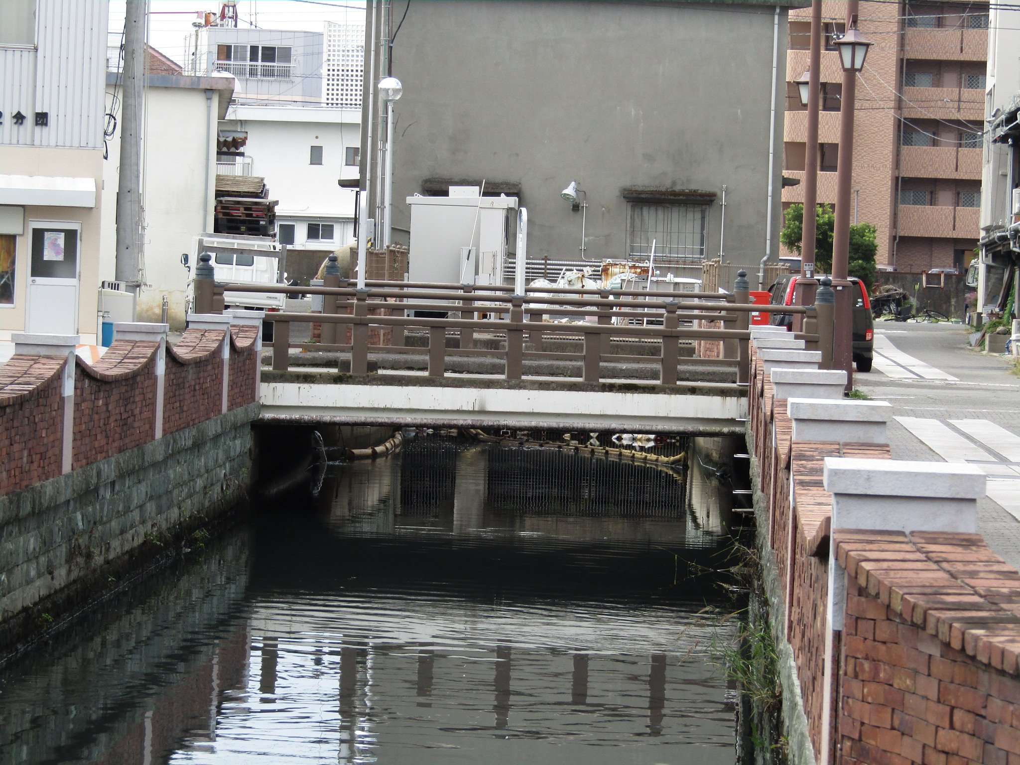 阿波の国　川もお洒落なデザインです