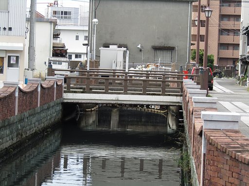 阿波の国　川もお洒落なデザインです