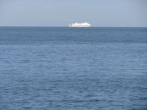 天気のいい日は沖まで見えるんです