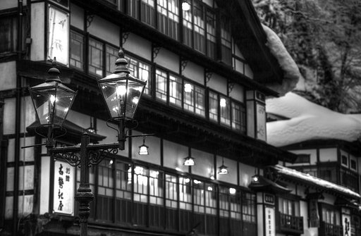銀山温泉のガス灯