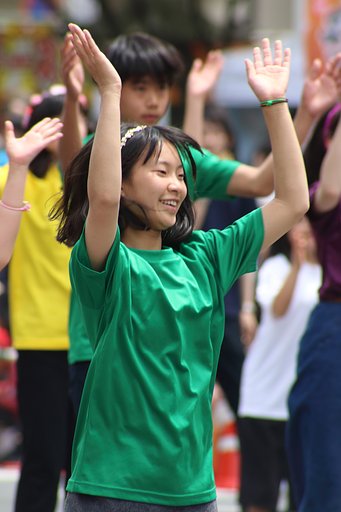 大流行「恋ダンス」