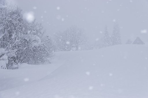 雪女（ゆきめ）の息吹き