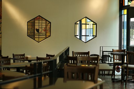 『光』誰もいないカフェ