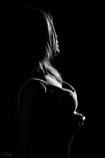 Neesy in the shadow