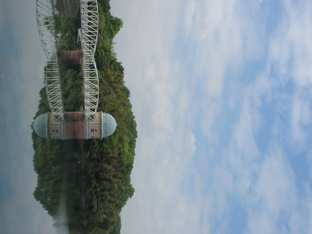 青空と湖