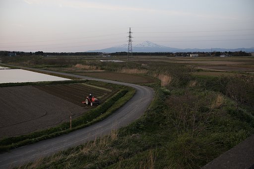鳥海山遠望