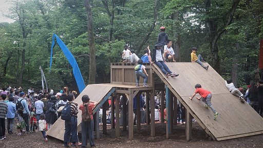 羽根木公園の手作り遊具
