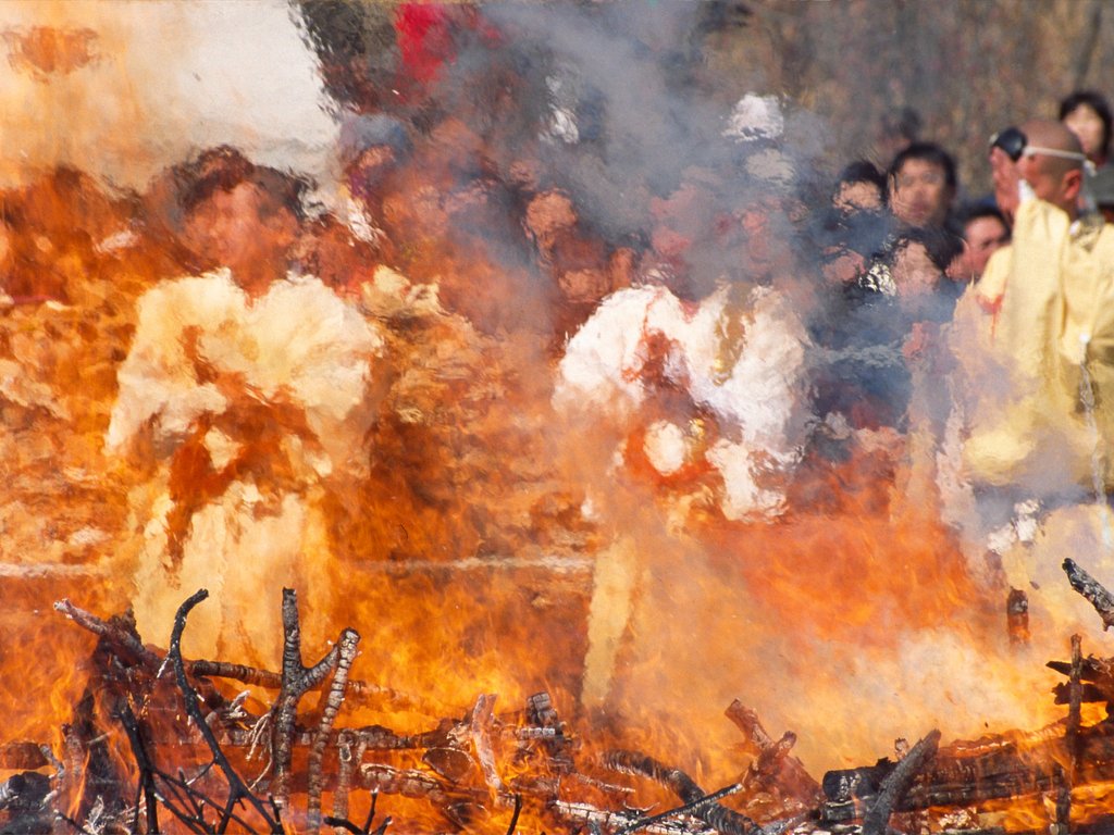 春を呼ぶ“火祭り”