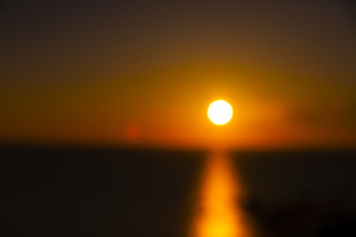 太陽のアップ。