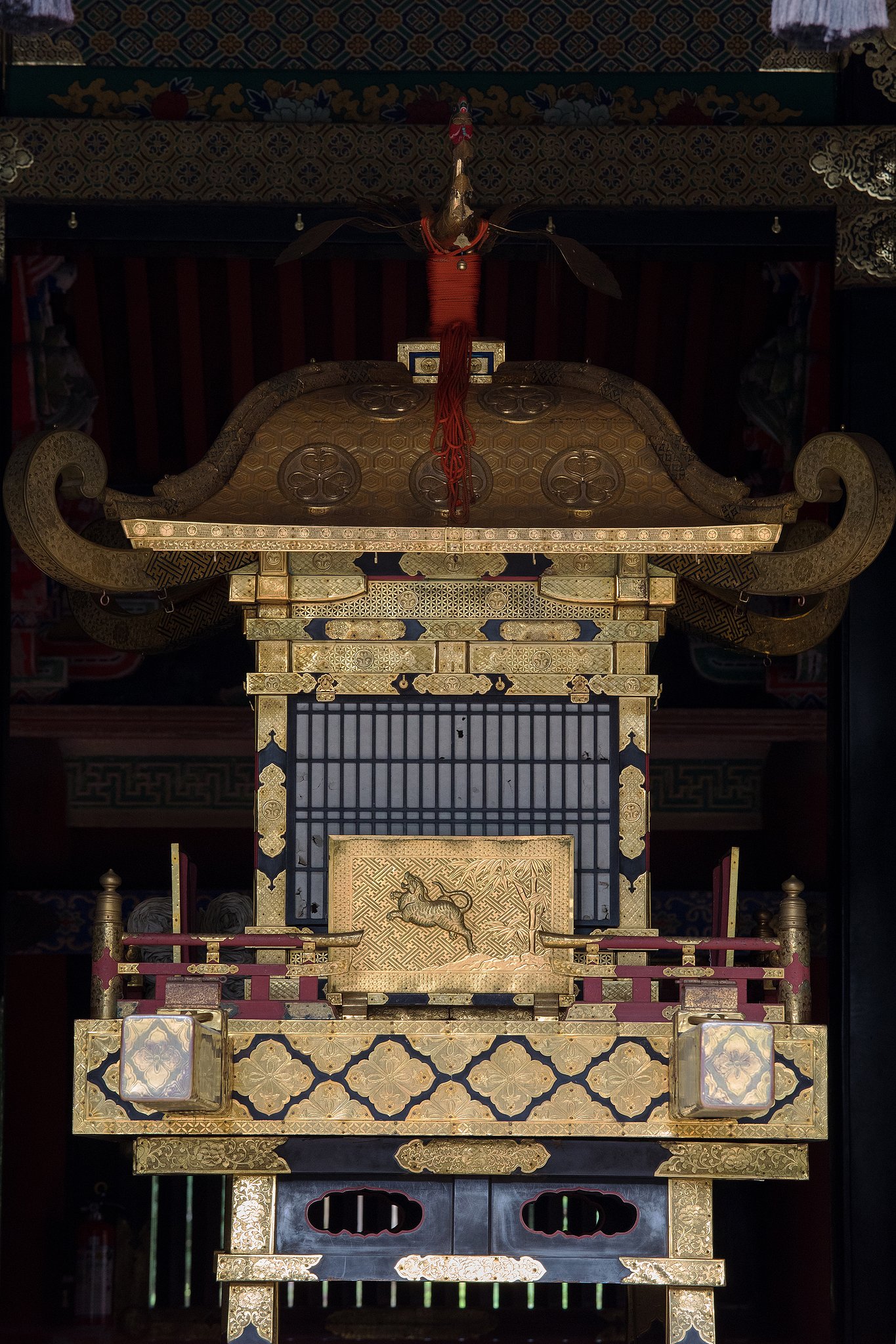 黄金の神輿