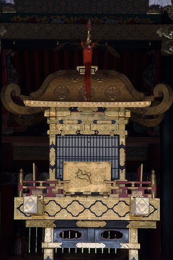 黄金の神輿