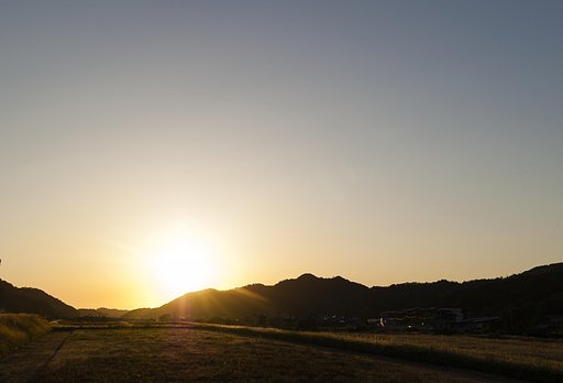 雲一つない夕焼けに