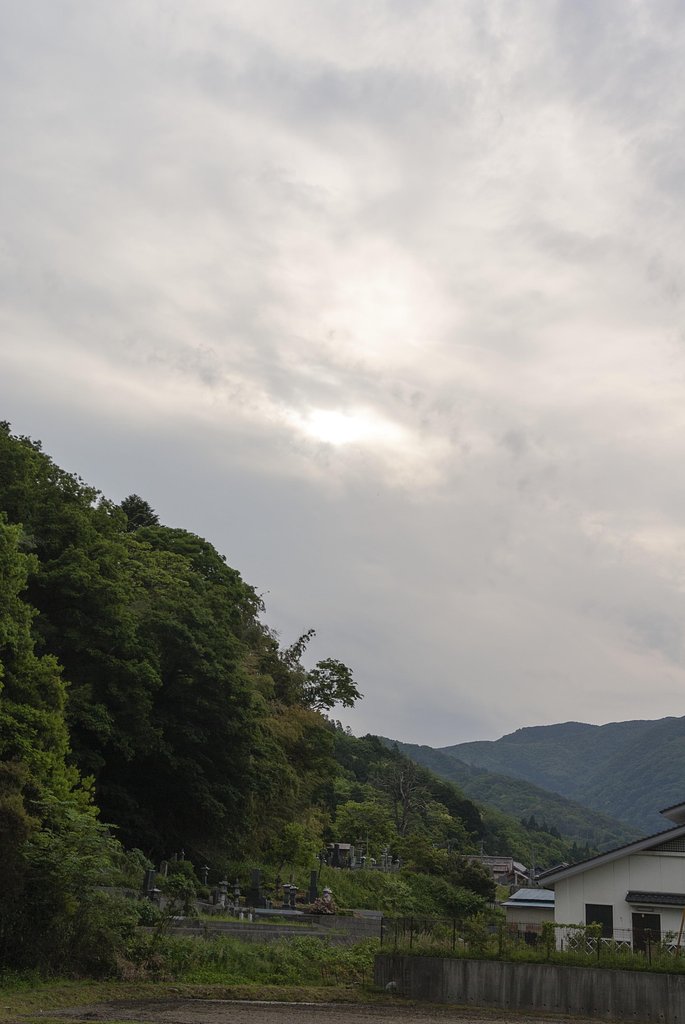 梅雨空
