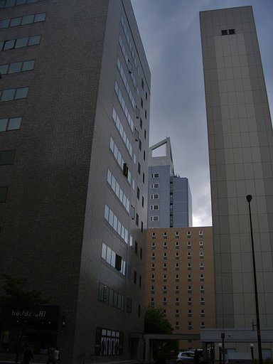 沈むビル街