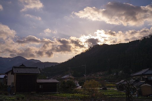 朝は晴れ