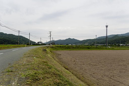 草刈と梅雨の西空