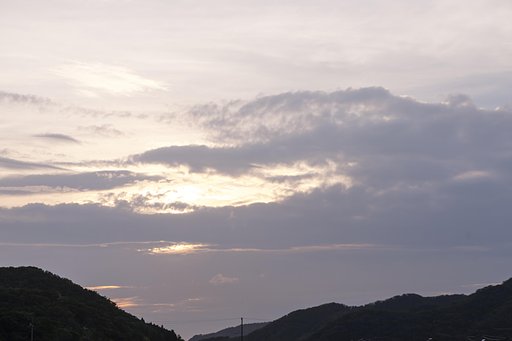 梅雨の夕空