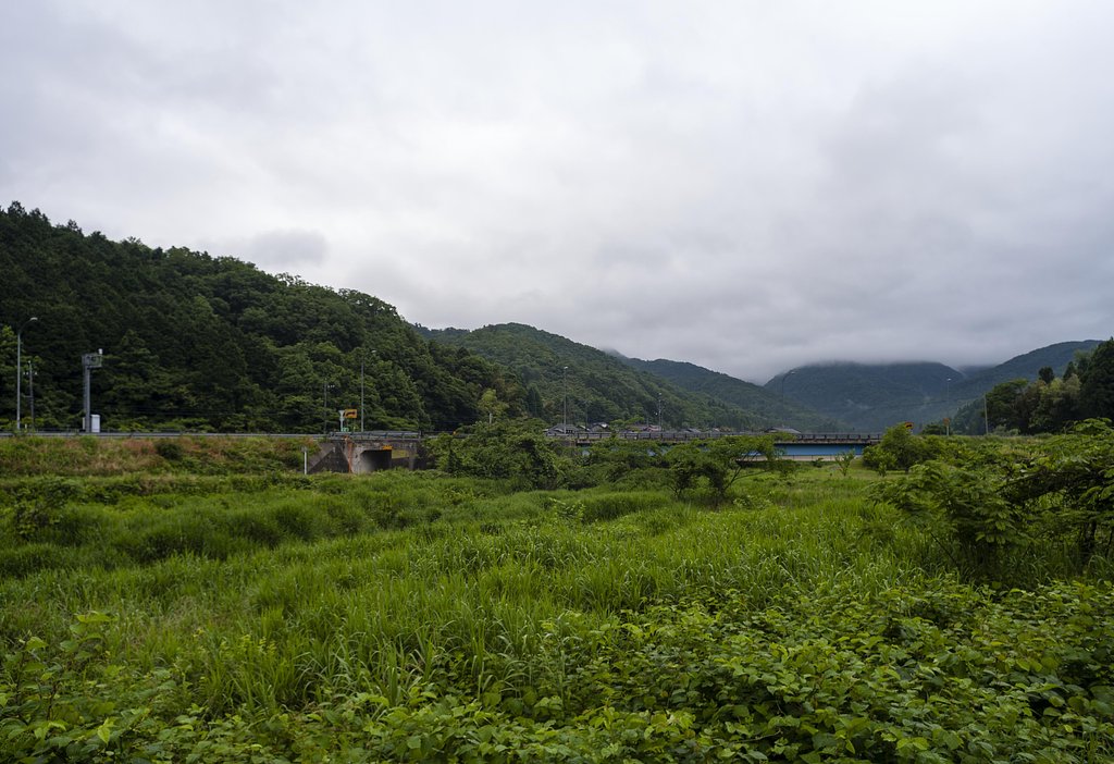 梅雨空