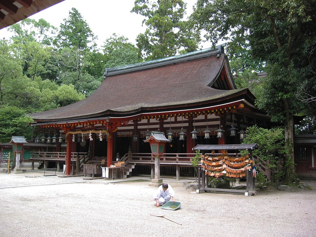 石上(いそのかみ)神宮