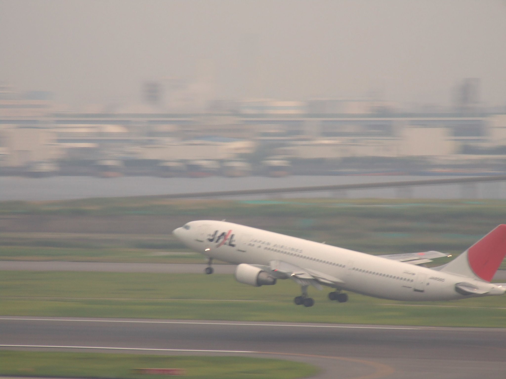 流し撮り修行（飛行機）