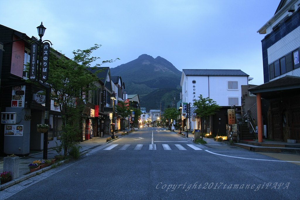 湯布院駅前