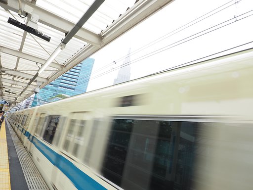 風がよぎる