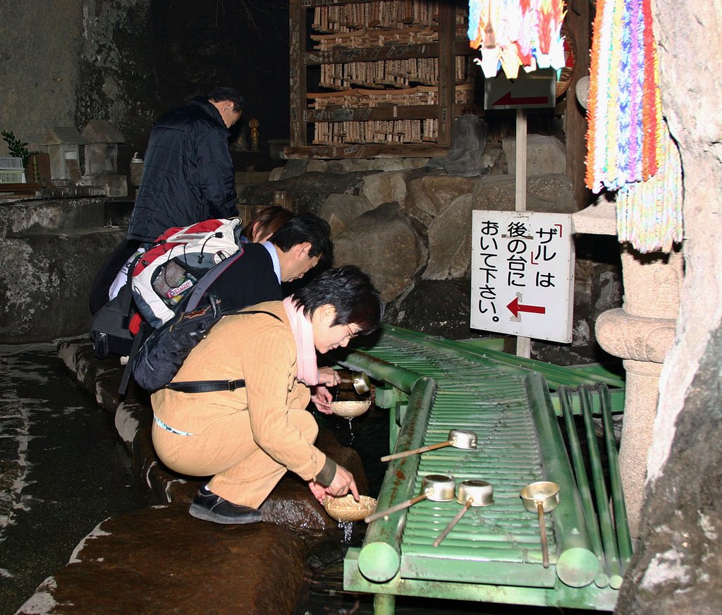 【横顔】銭洗弁天