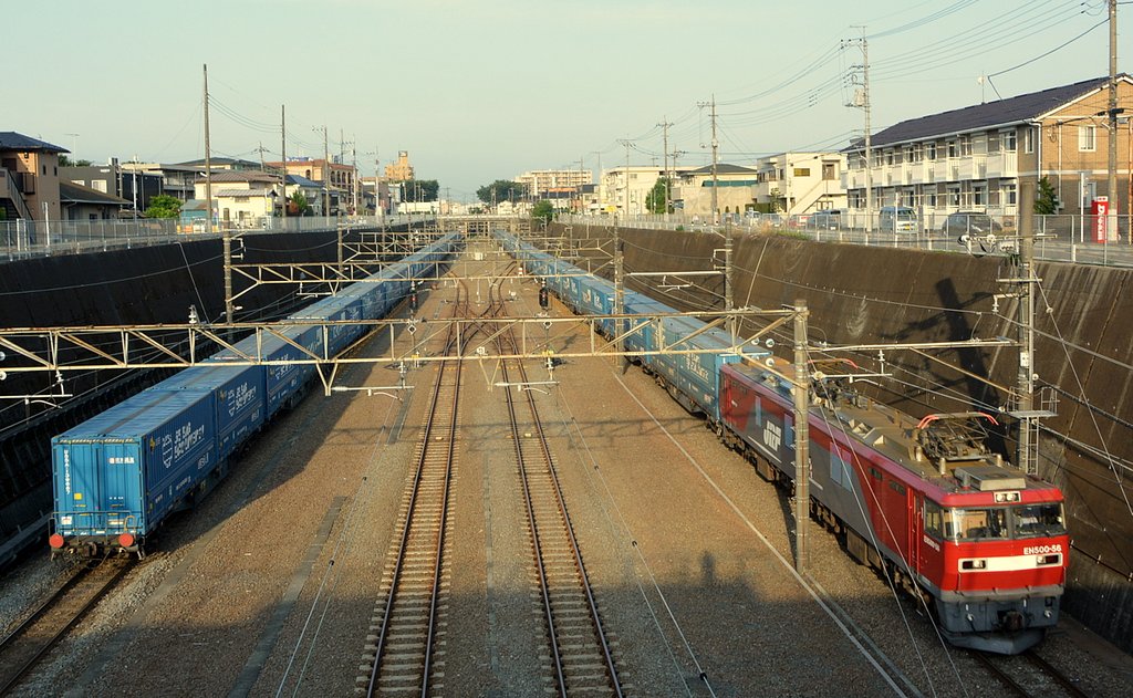 トヨタロングパスエックスプレスのすれ違い風景