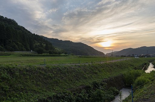 梅雨の夕日の入り