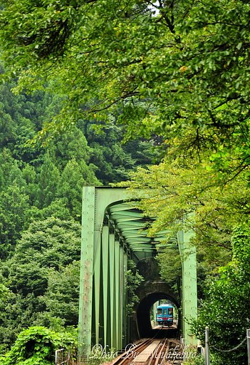 日当駅を後に