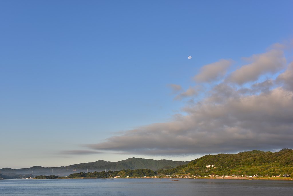 中秋の名月ならぬ17夜の朝の月