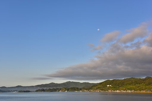 中秋の名月ならぬ17夜の朝の月