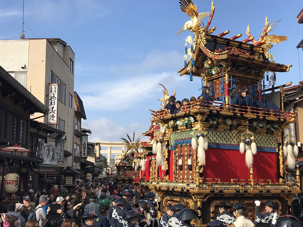 秋の高山祭り
