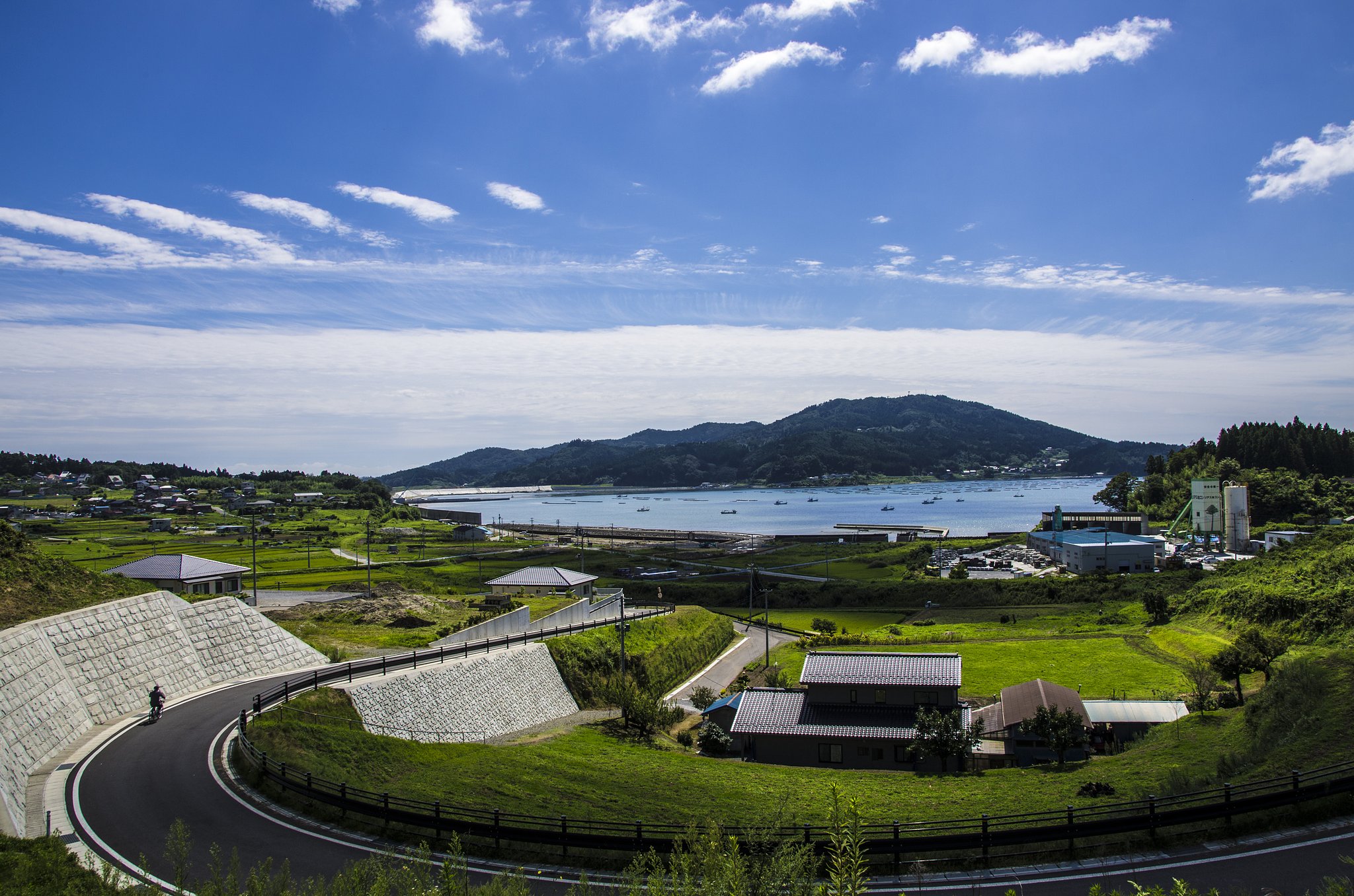 道路の【横顔】