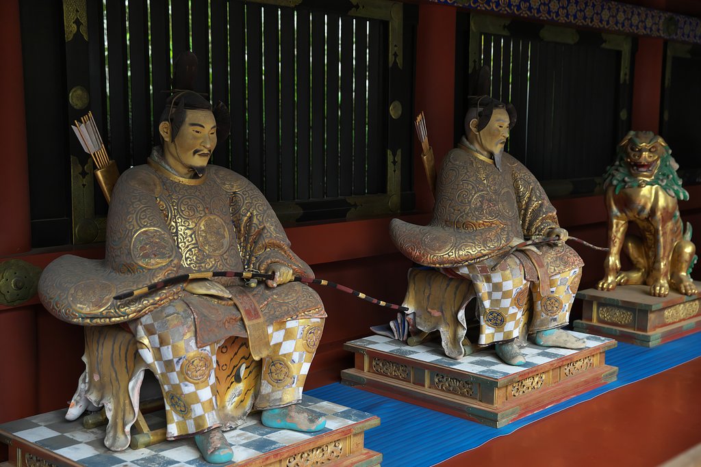 陽明門の随神像