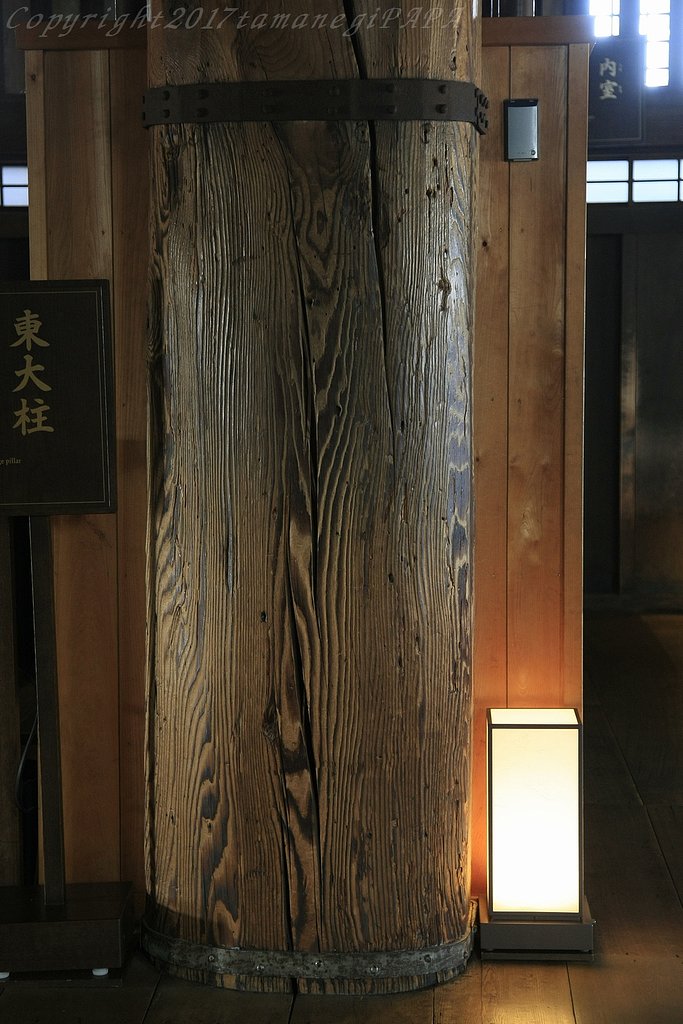 姫路城　通し柱